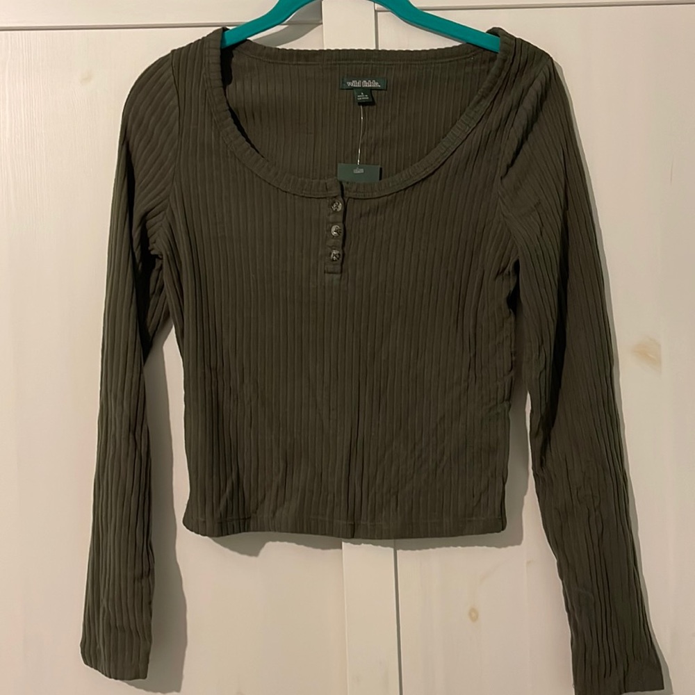 NWT Wild Fable army green long sleeve
